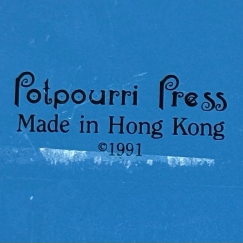 1991 Potpourri Press Reusable Absorbant Holiday Coasters Tin Christmas Themed